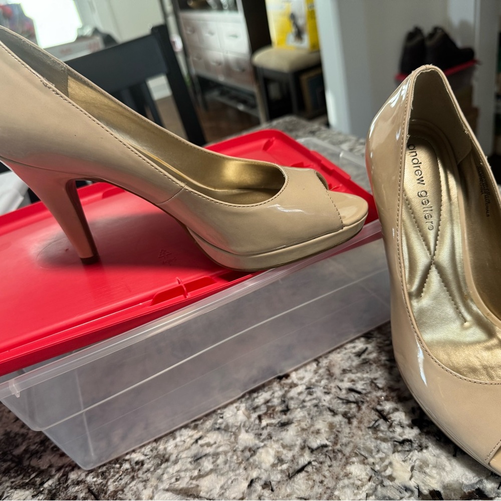 Andrew Geller Beige Patent Peep-Toe Heels